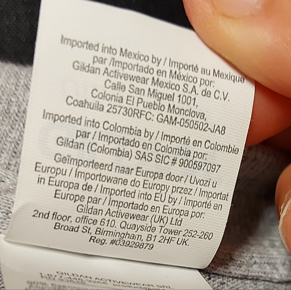 NWOT Men's Graphic Tee - Picture 5 of 9